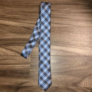Blue argyle pattern tie